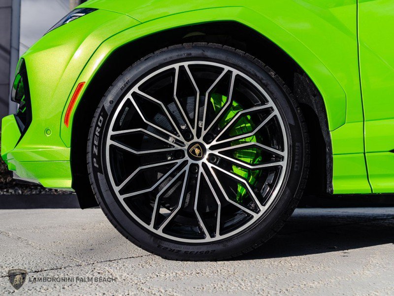 Used 2025 Lamborghini Urus SE AWD/4WD image 26