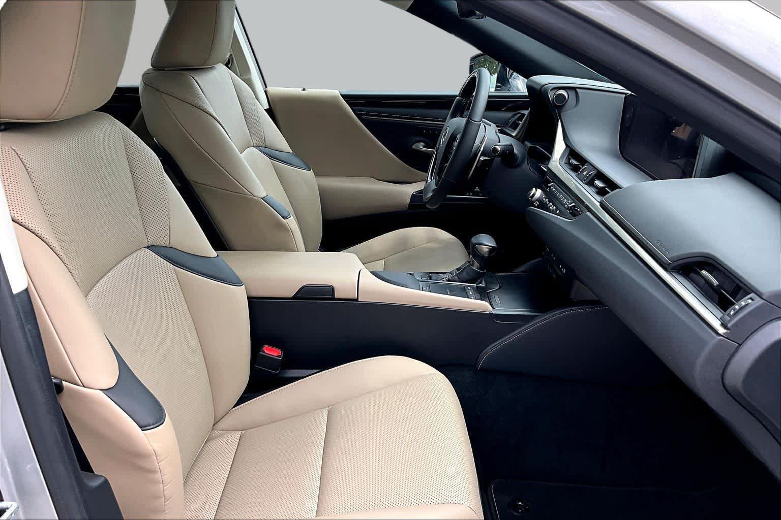 Used 2021 Lexus ES 350 w/ Premium Package FWD image 9