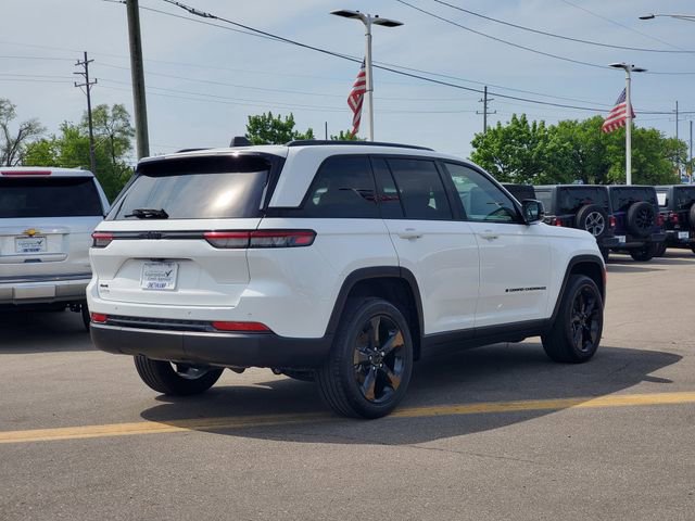 Certified 2023 Jeep Grand Cherokee Altitude AWD/4WD image 3