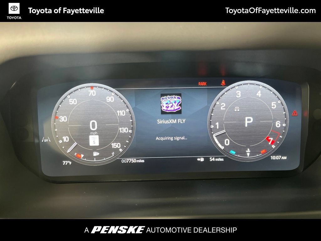 Used 2025 Land Rover Defender 130 X-Dynamic SE AWD/4WD image 33