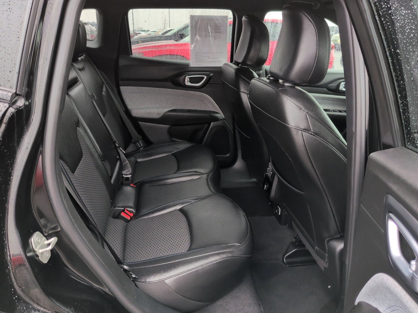 Used 2024 Jeep Compass Latitude image 13