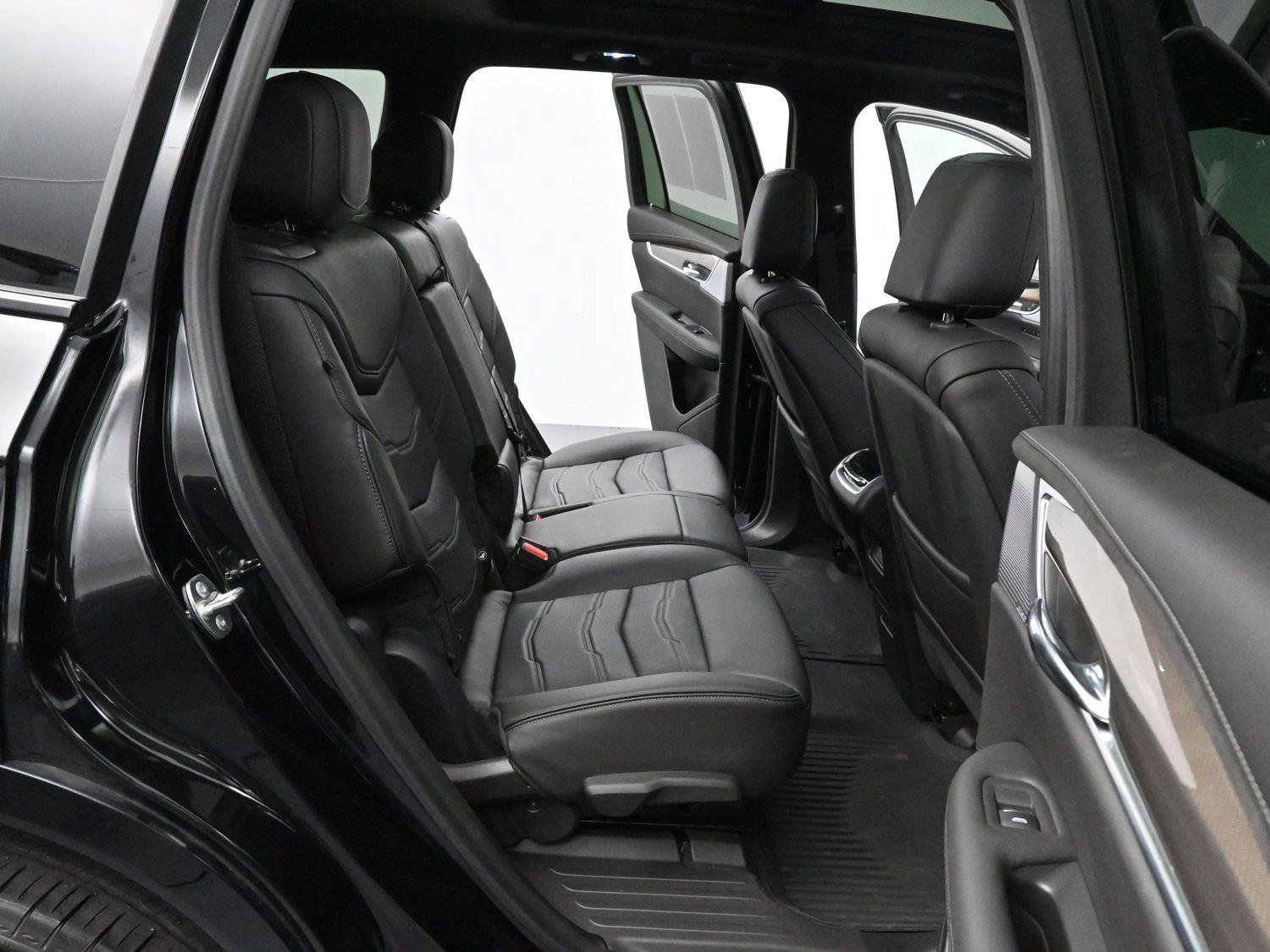 Certified 2024 Cadillac XT6 Sport w/ Platinum Package image 36