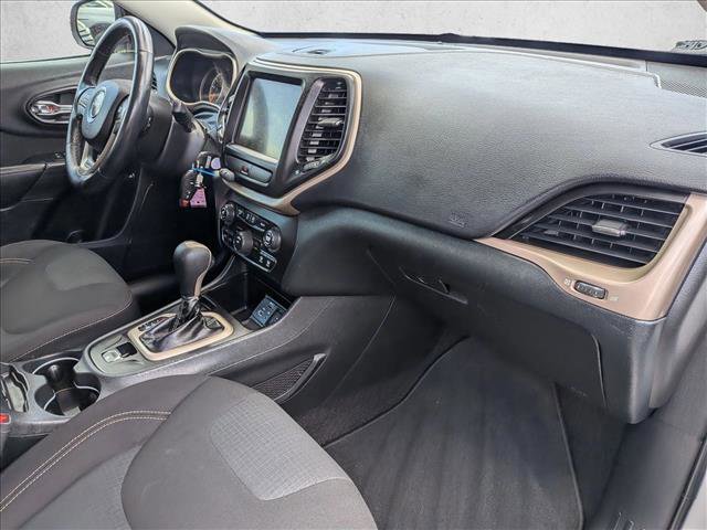 Used 2016 Jeep Cherokee Latitude image 27