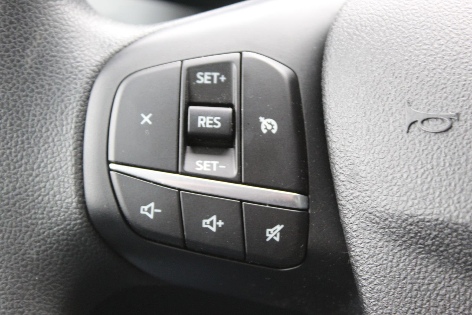 Used 2023 Ford Maverick XL image 24