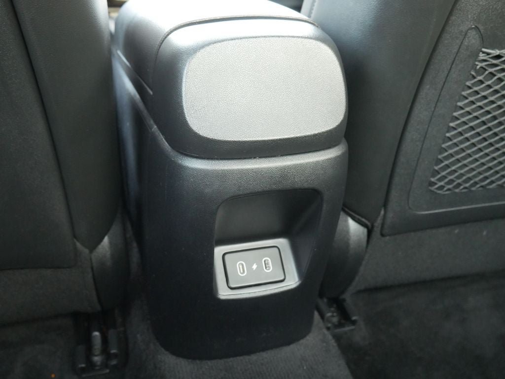 Used 2025 Hyundai Elantra Limited FWD image 27