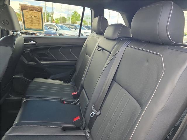 Used 2024 Volkswagen Tiguan SE R-Line FWD image 11