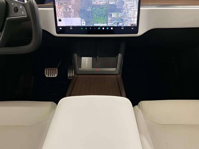 Used 2022 Tesla Model X image 20