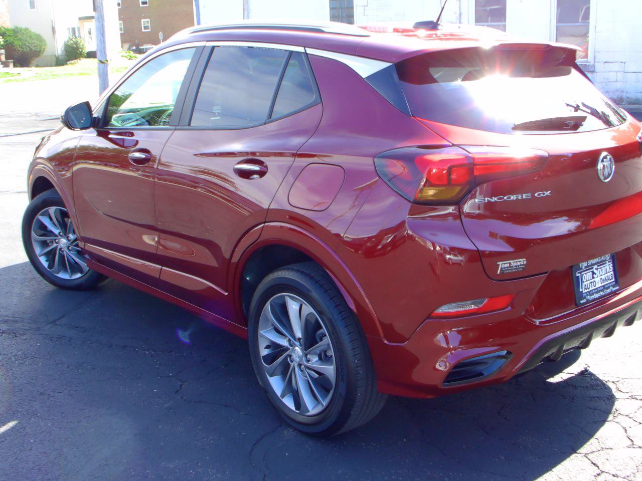 Used 2023 Buick Encore GX Select w/ Sport Touring Package FWD image 4