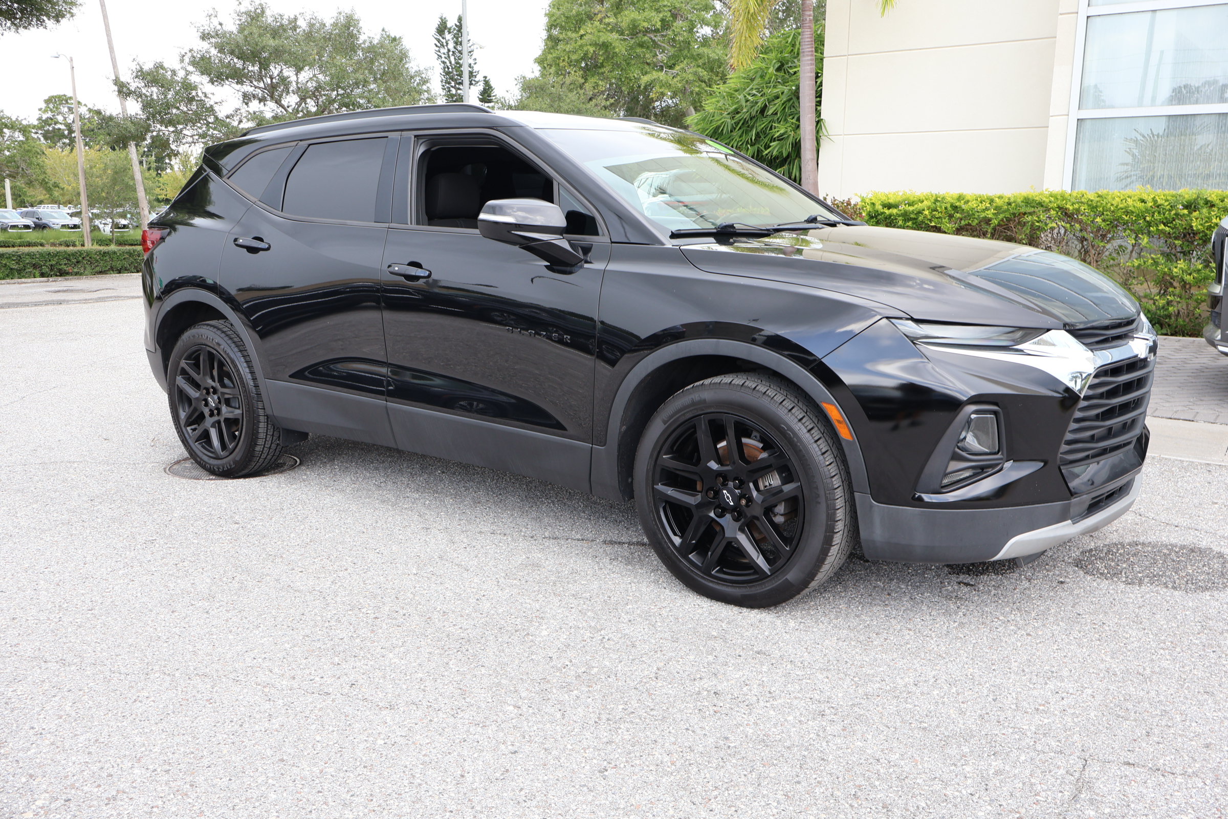 Used 2019 Chevrolet Blazer LT FWD image 11