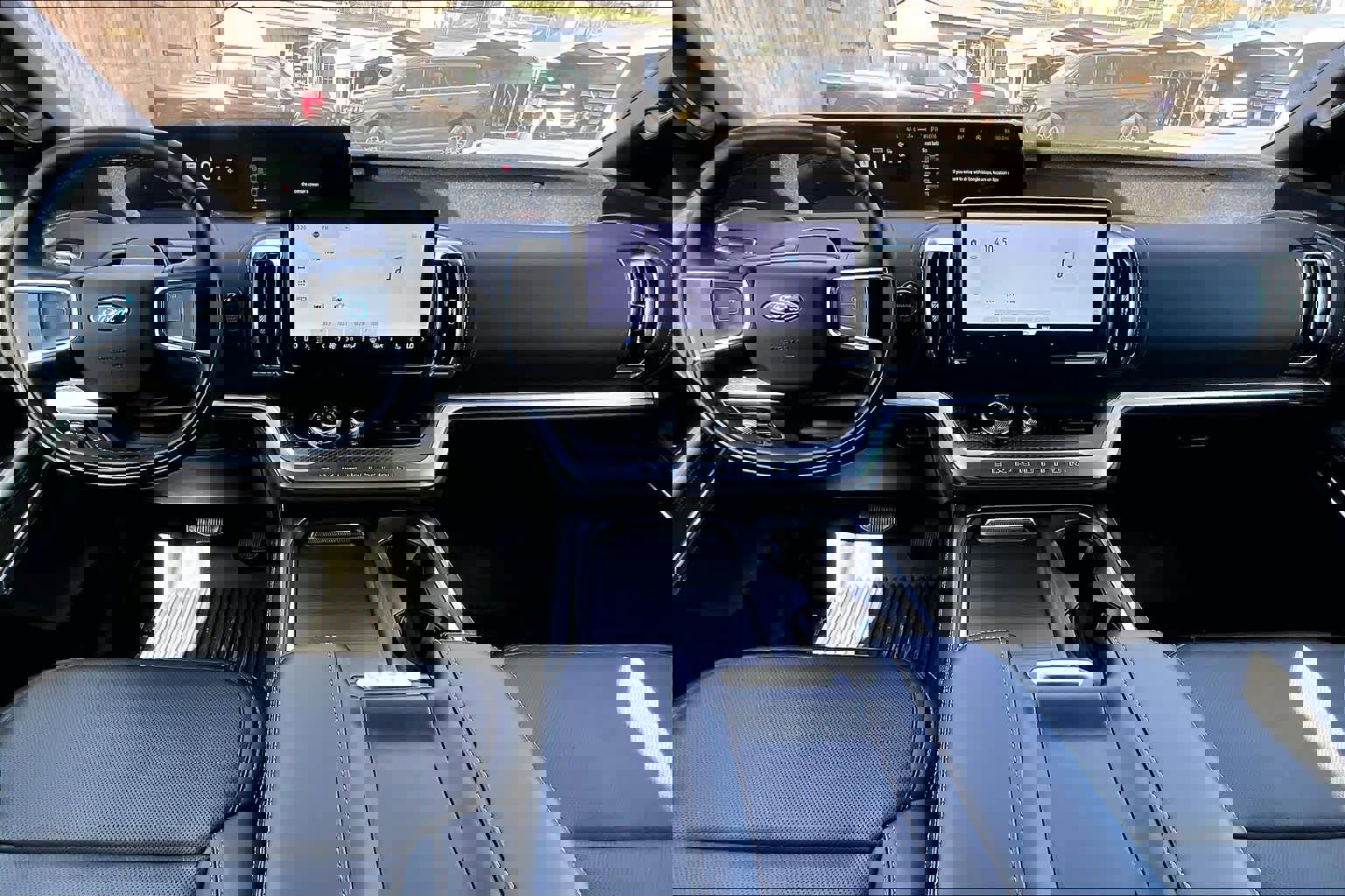 Certified 2025 Ford Expedition Platinum w/ Stealth Appearance Package image 16