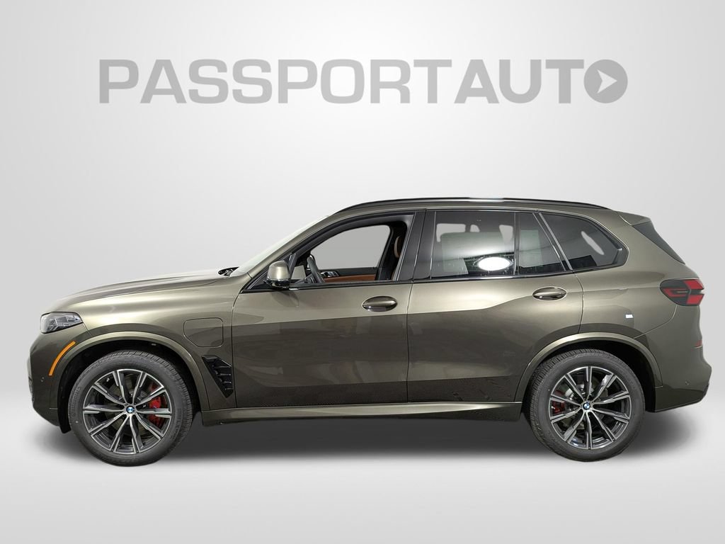 New 2026 BMW X5 xDrive50e w/ Executive Package AWD/4WD image 2