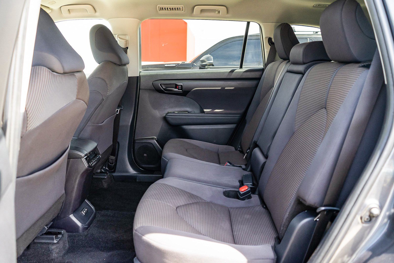 Certified 2025 Toyota Highlander LE AWD/4WD image 18