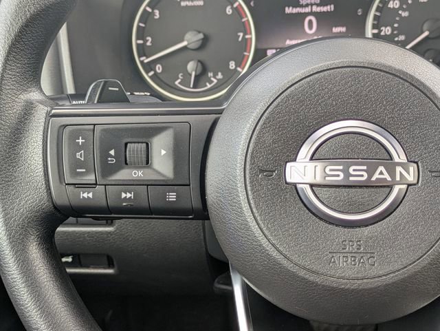 Used 2024 Nissan Rogue SV AWD/4WD image 18
