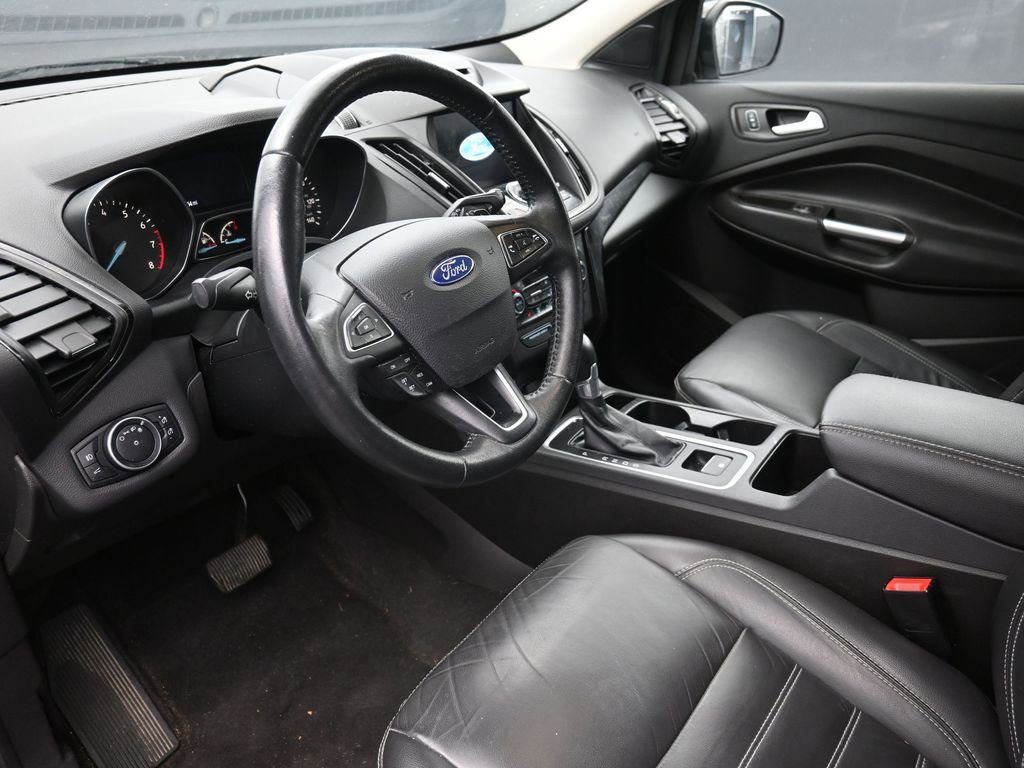 Used 2017 Ford Escape Titanium image 17