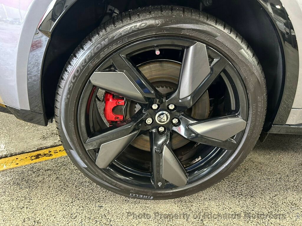 Used 2024 Jaguar F-PACE SVR image 14