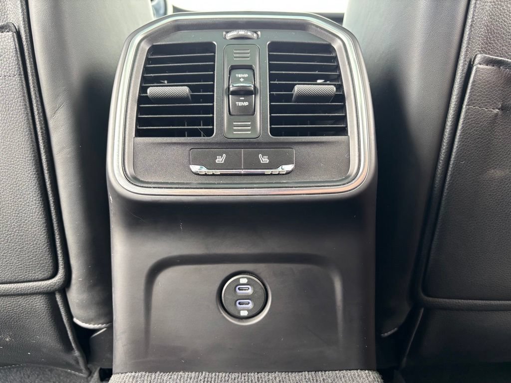 Certified 2023 Porsche Macan S AWD/4WD image 7