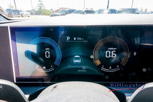 Used 2025 Hyundai Santa Cruz SEL FWD image 9
