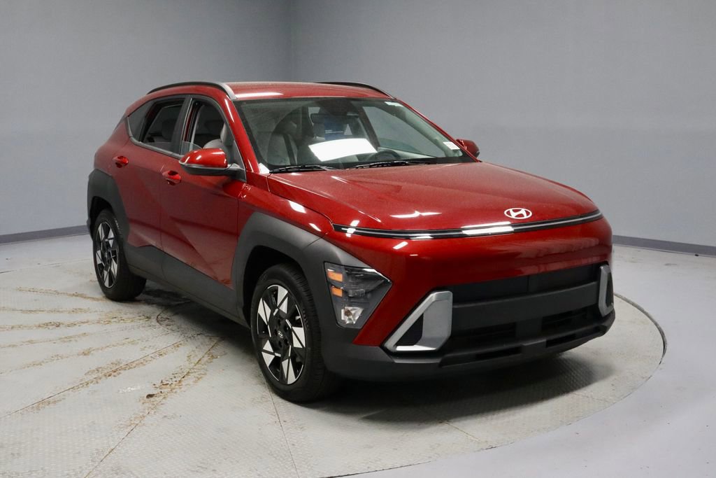 Certified 2025 Hyundai Kona SEL FWD image 1