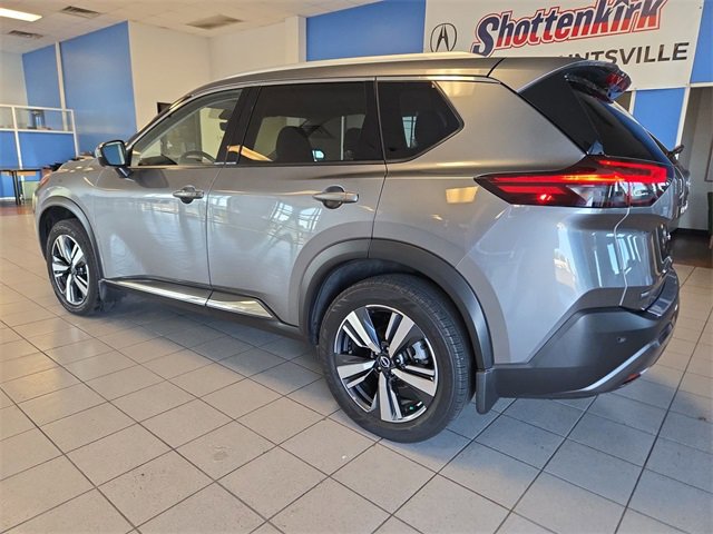 Used 2023 Nissan Rogue SL image 6