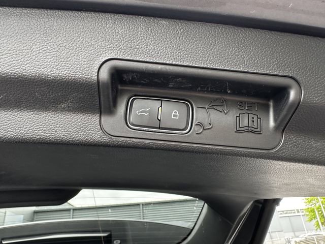 Used 2023 Ford Explorer XLT w/ Equipment Group 202A AWD/4WD image 45