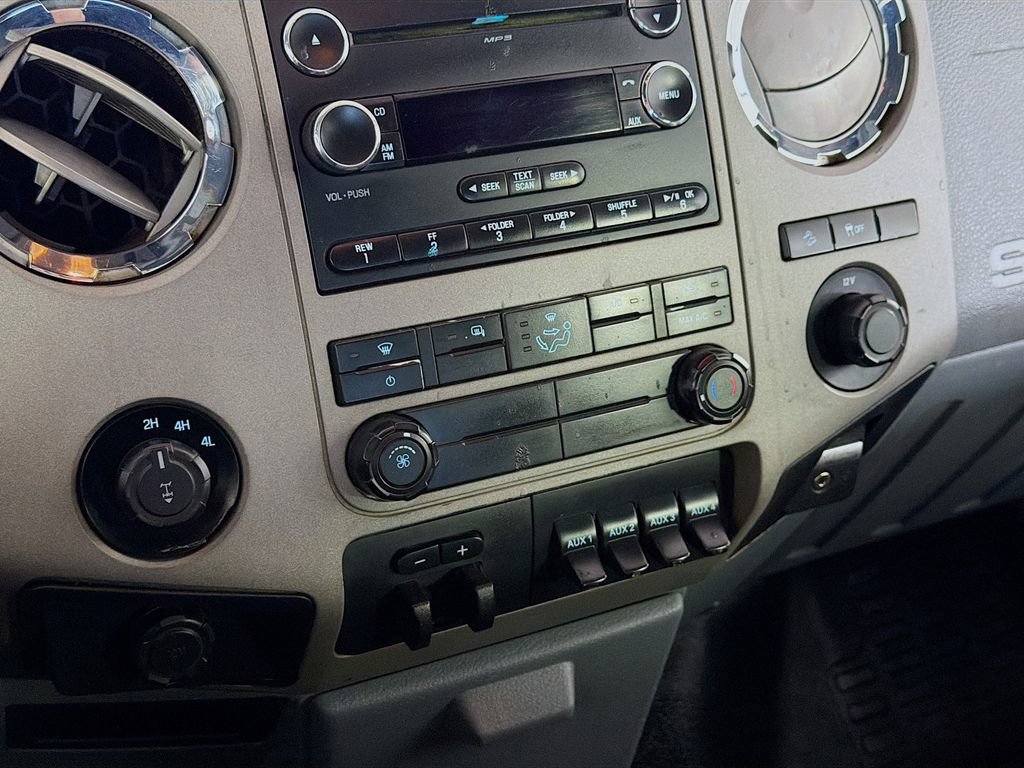 Used 2013 Ford F350 XLT w/ FX4 4X4 Off-Road Pkg image 16