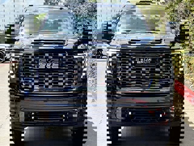 Used 2024 GMC Sierra 2500 Denali Ultimate AWD/4WD image 8