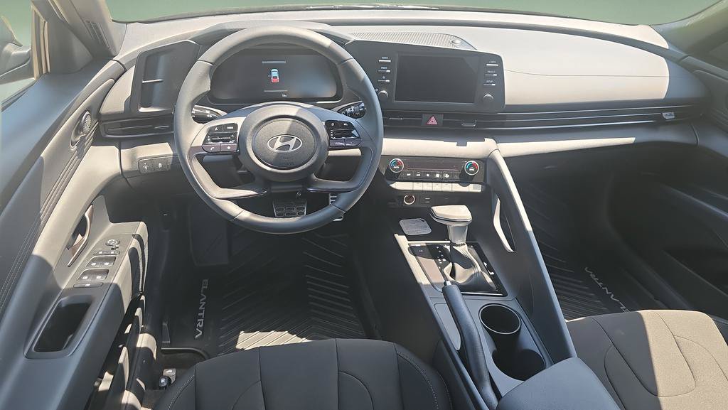 New 2026 Hyundai Elantra Sport FWD image 18