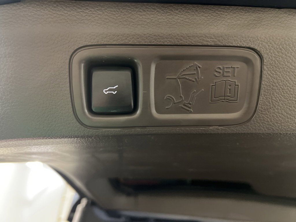 Certified 2022 Lincoln Navigator L Reserve image 35