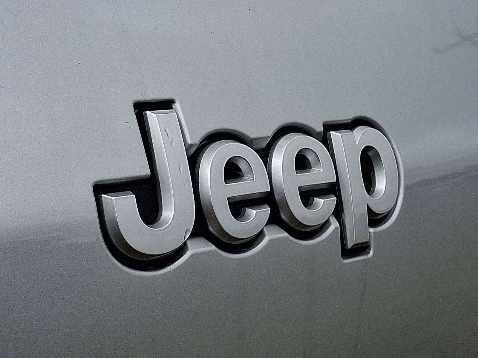 New 2025 Jeep Grand Cherokee L Limited image 18