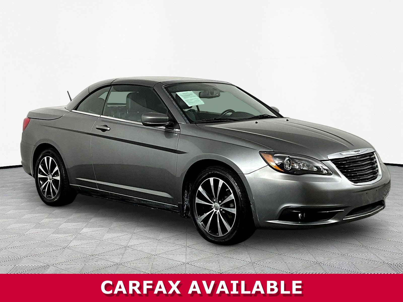 Used 2011 Chrysler 200 S FWD image 3