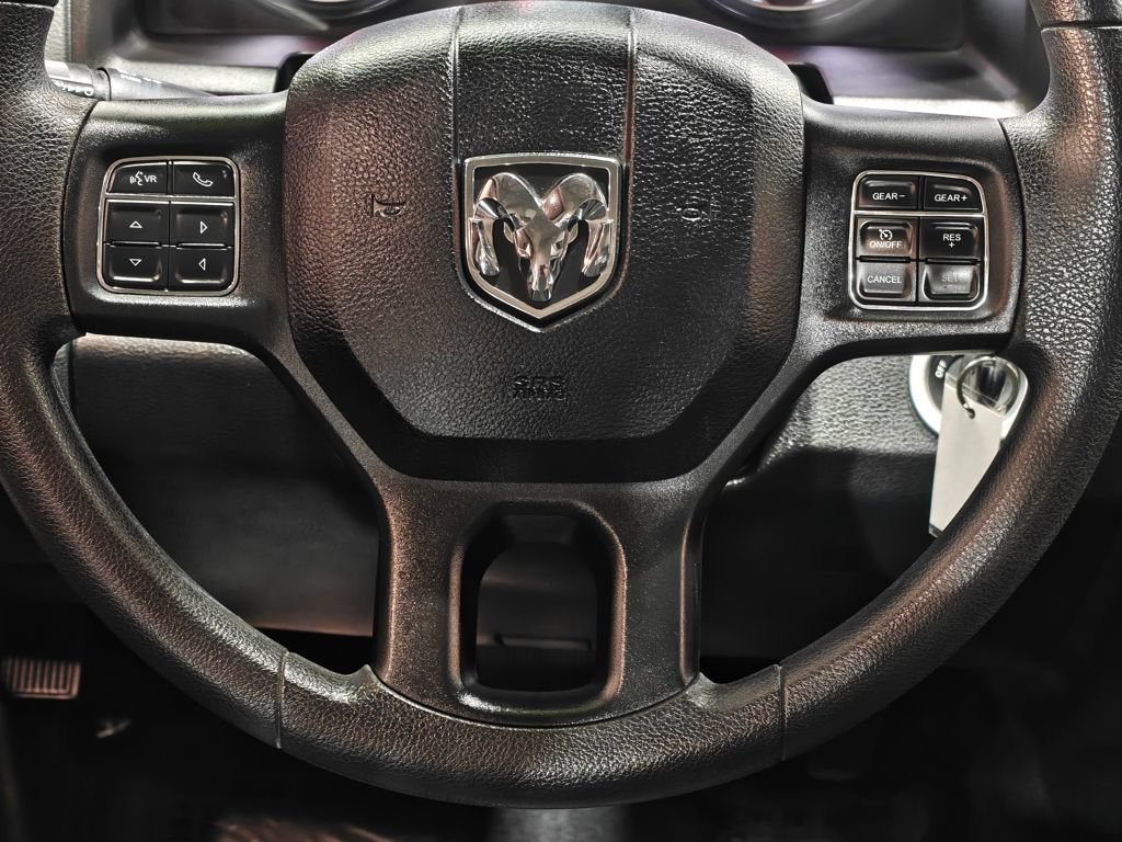 Used 2018 RAM 1500 Express w/ Express Value Package AWD/4WD image 5