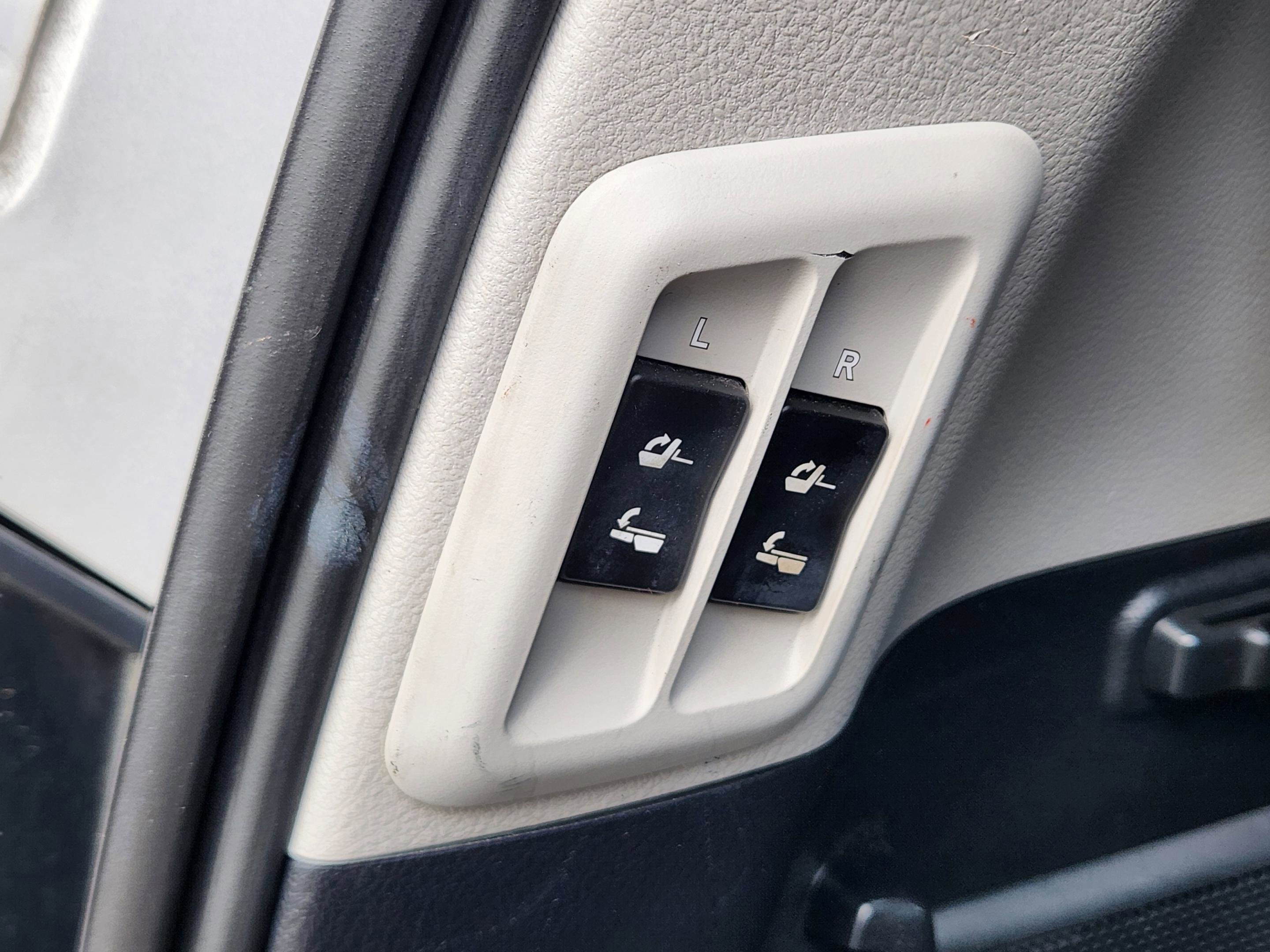 Used 2017 Lexus GX 460 Luxury w/ Preferred Accessory Package image 35