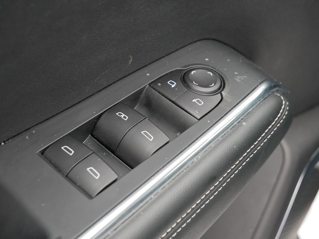 Used 2025 GMC Acadia Elevation w/ Elevation Premium Package image 16