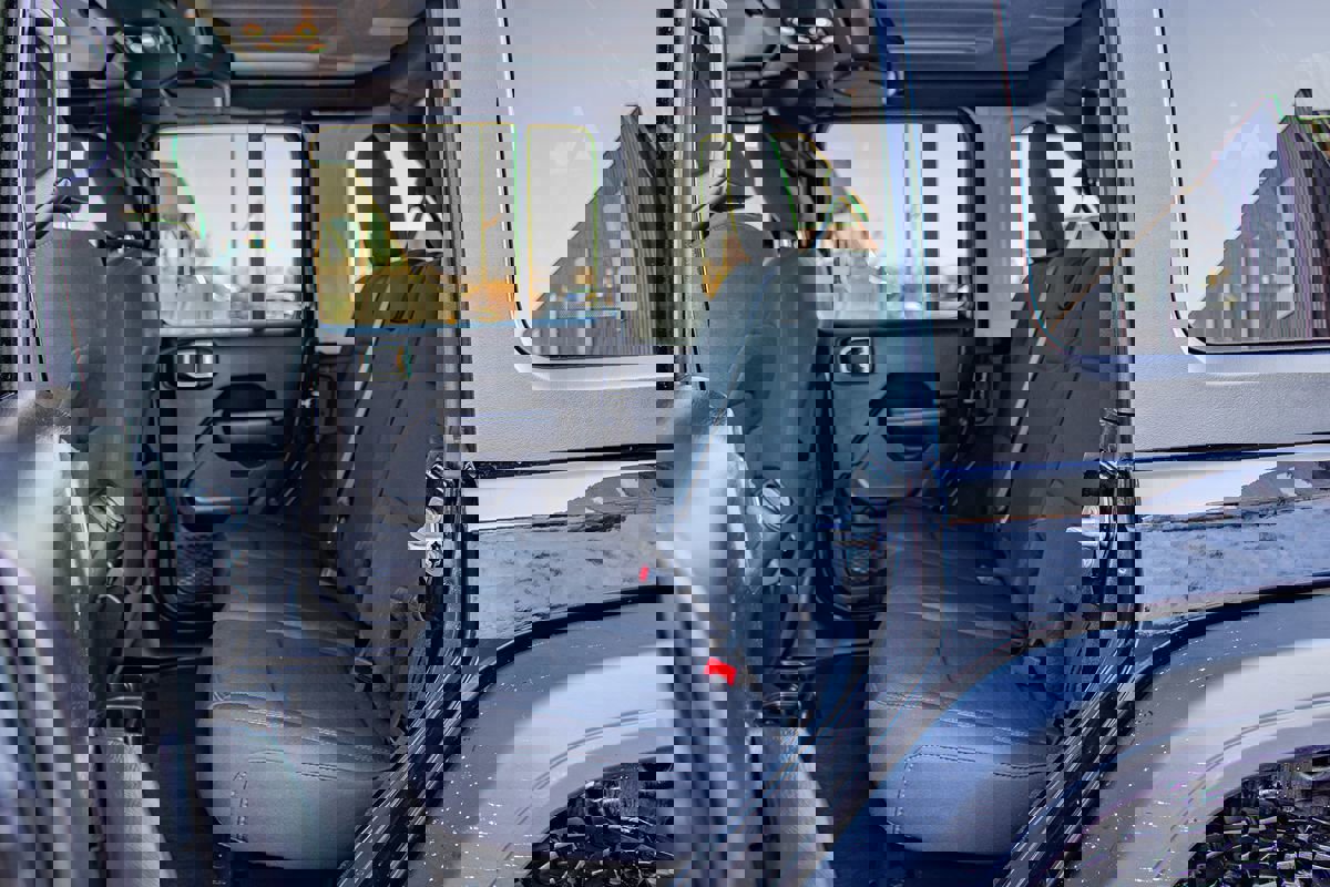 Used 2022 Jeep Wrangler Unlimited Sport image 14