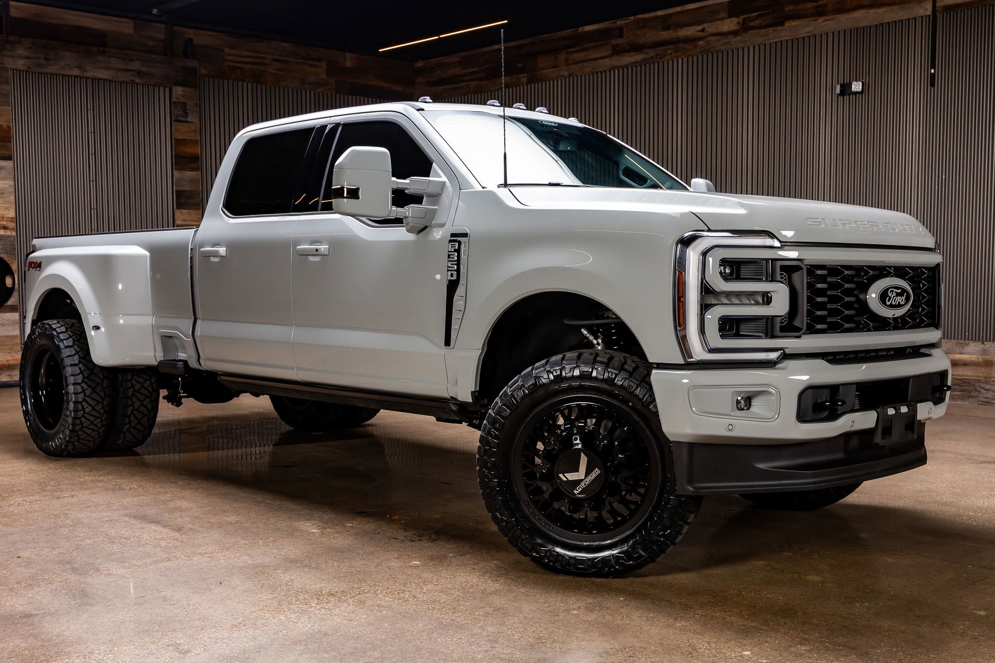 Used 2025 Ford F350 XL w/ FX4 Off-Road Package