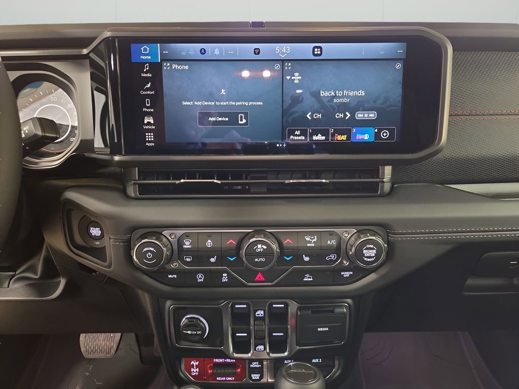 New 2026 Jeep Gladiator Rubicon w/ Steel Bumper Group image 16