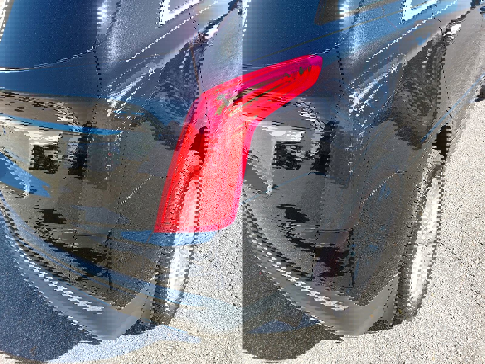 Used 2017 Cadillac XT5 Platinum image 37