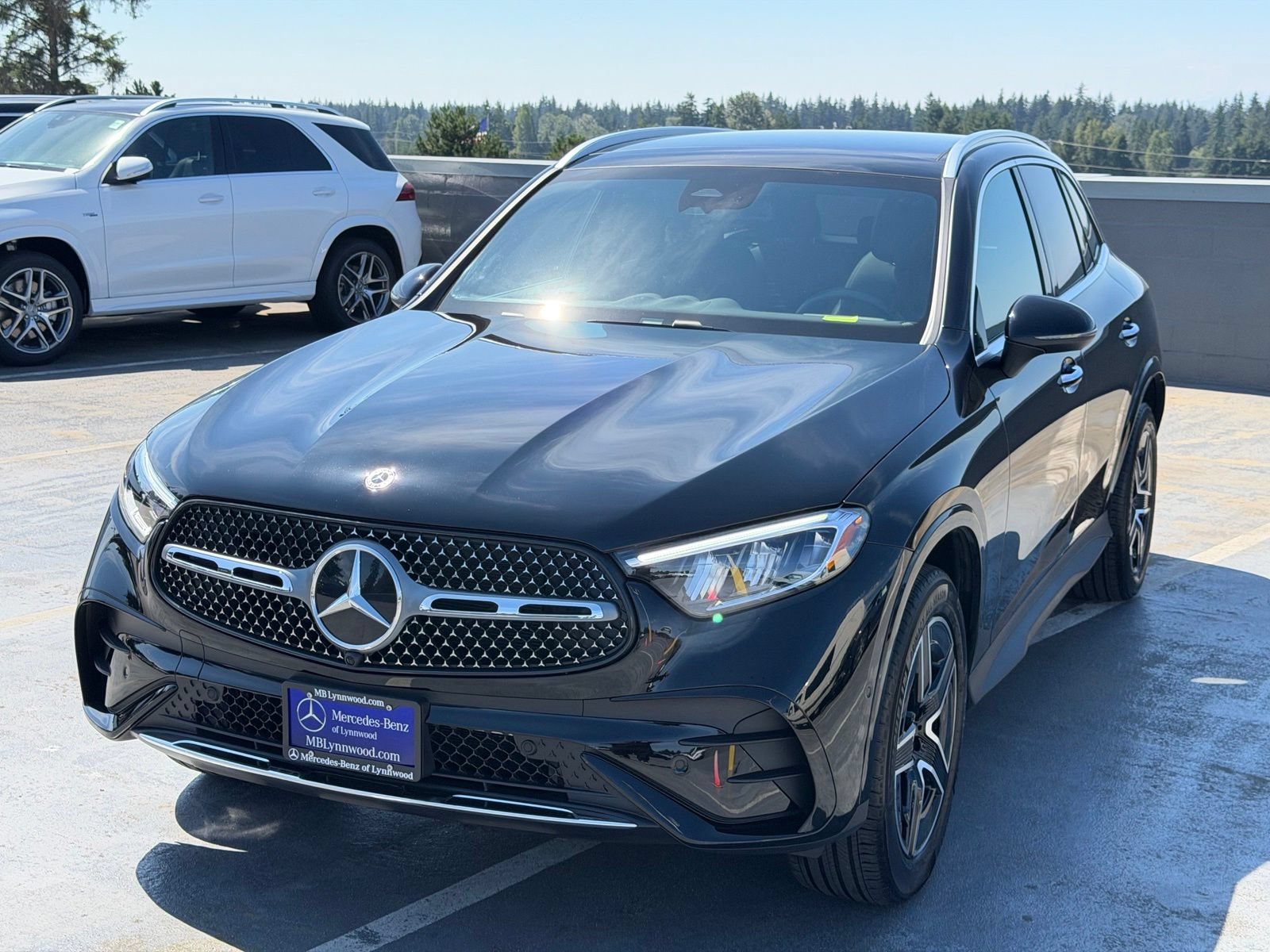 Used 2026 Mercedes-Benz GLC 300 4MATIC image 3