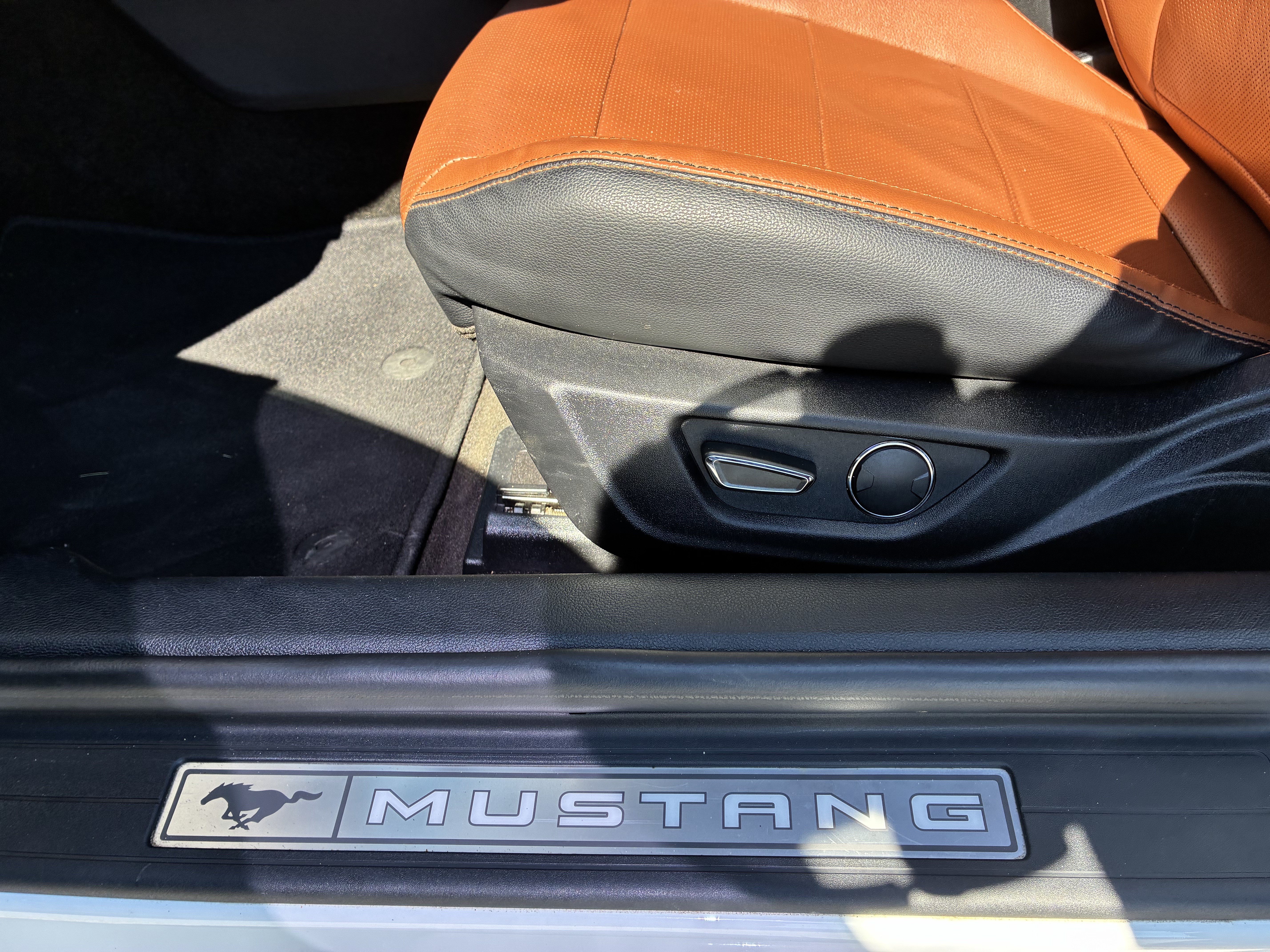 Used 2018 Ford Mustang GT Premium RWD image 21