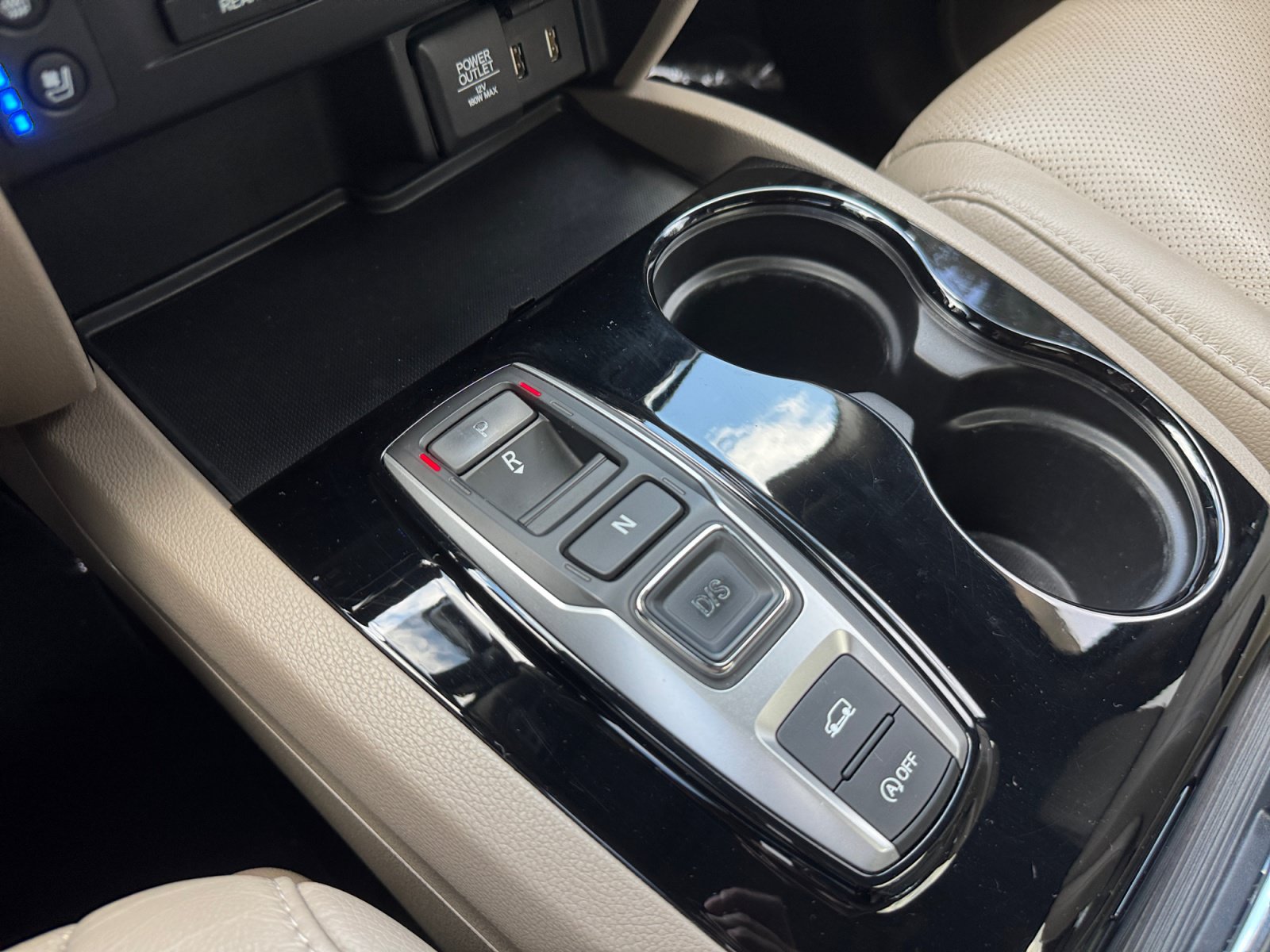 Used 2018 Honda Pilot Elite image 26