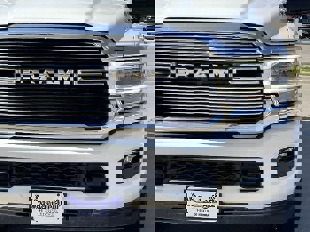 Used 2024 RAM 2500 Laramie w/ Towing Technology Group image 9