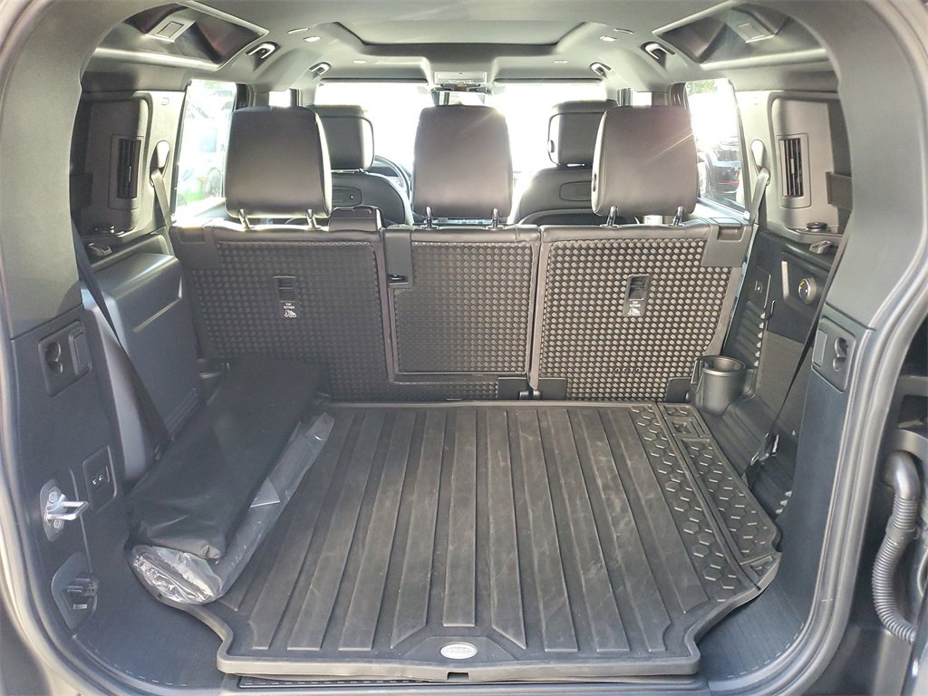 Used 2021 Land Rover Defender 110 X-Dynamic HSE image 17