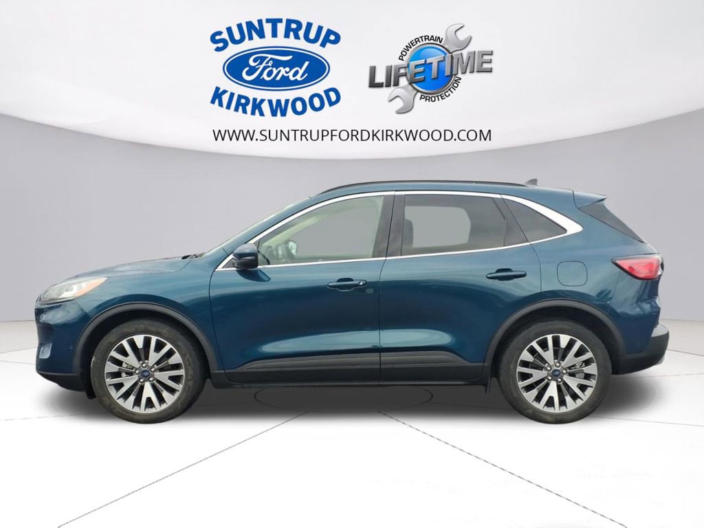 Used 2020 Ford Escape Titanium image 23