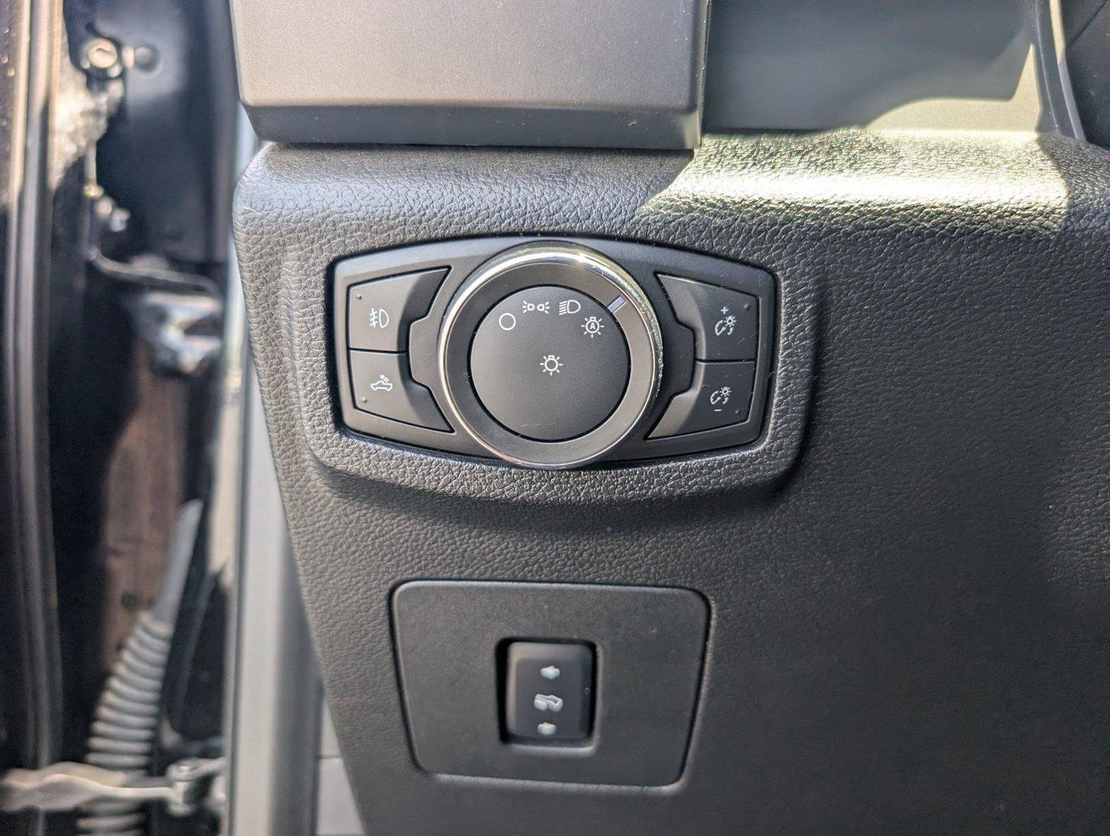 Used 2016 Ford F150 XLT w/ Equipment Group 302A Luxury AWD/4WD image 28