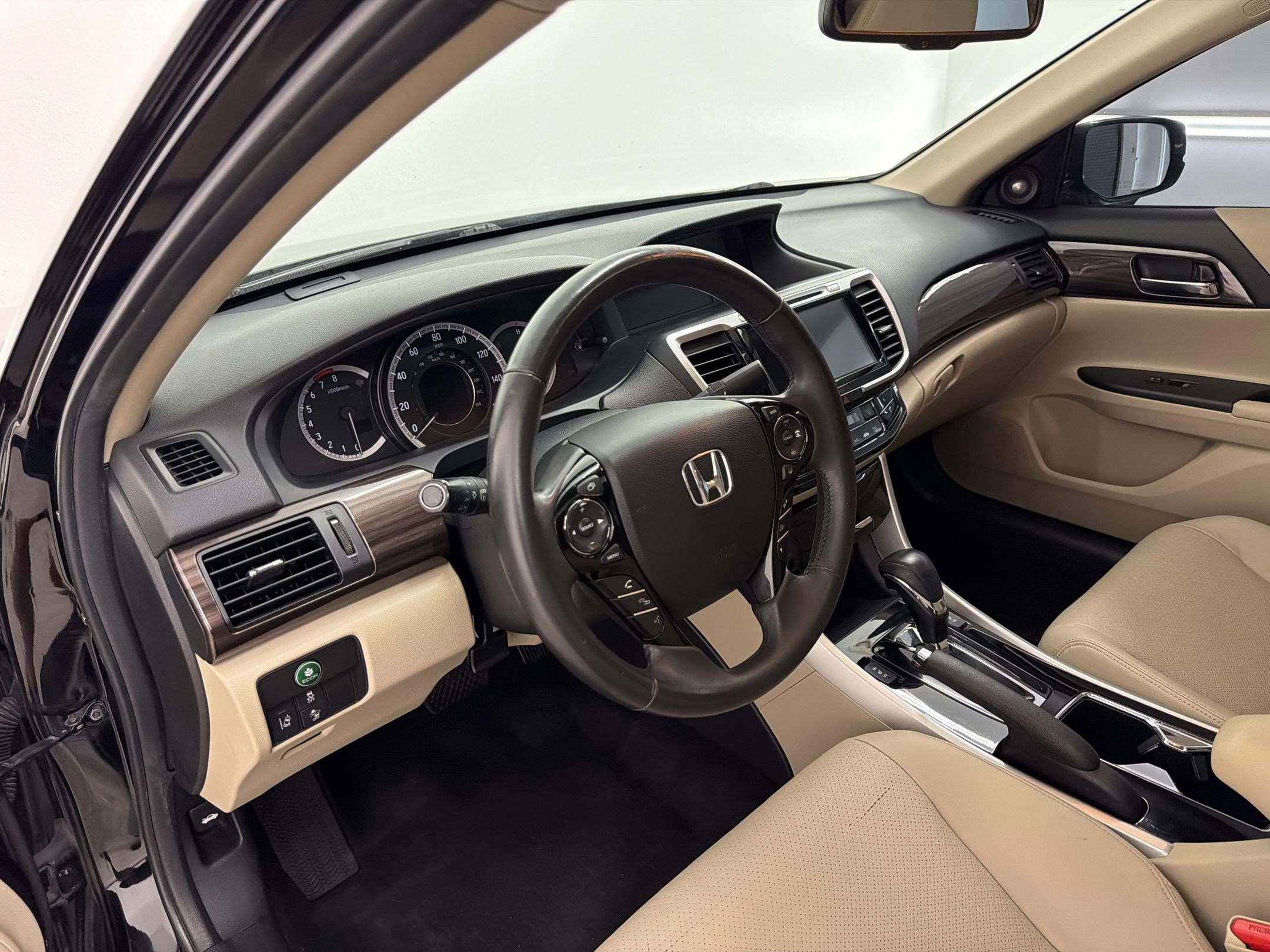 Used 2016 Honda Accord EX-L image 4