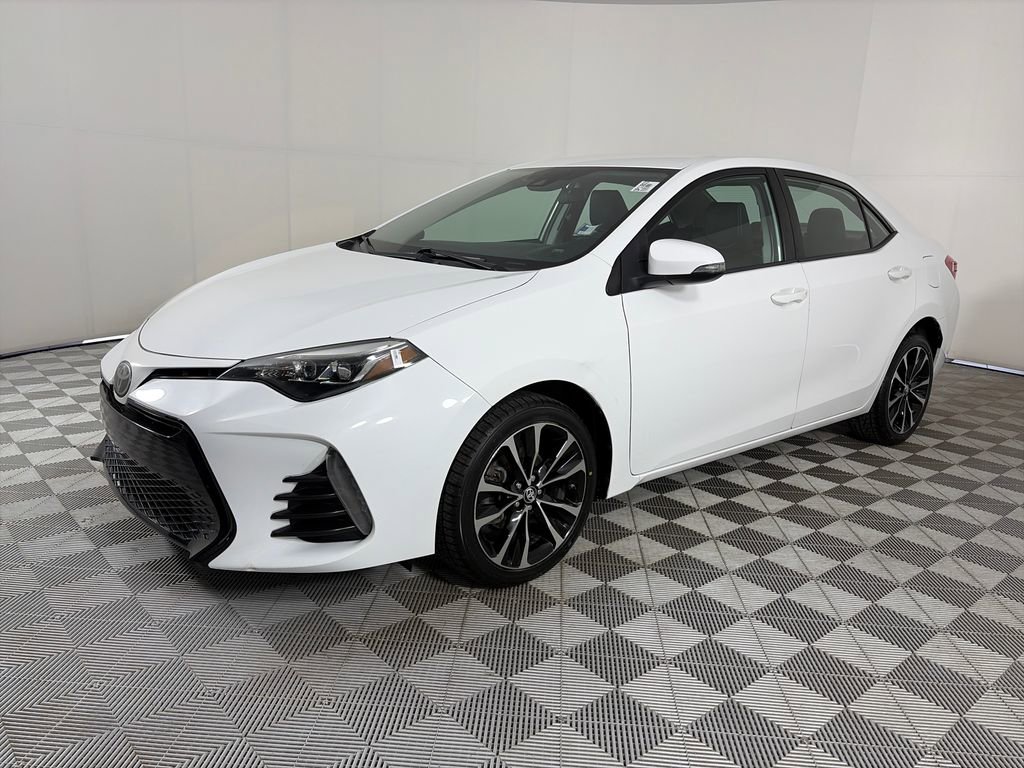 Used 2019 Toyota Corolla SE FWD image 3