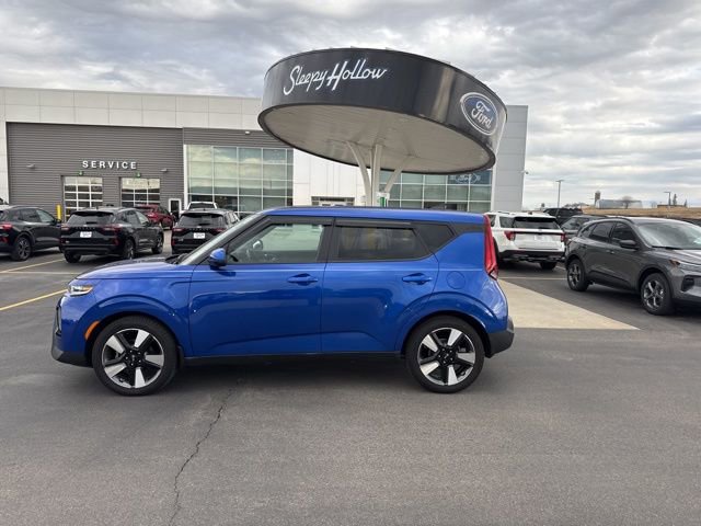 Used 2020 Kia Soul EX FWD image 2