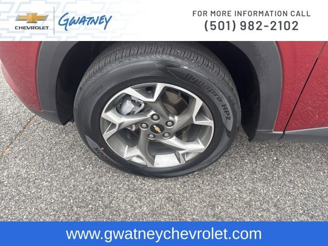 Used 2025 Chevrolet Trax LT image 9