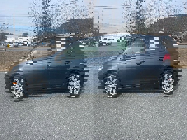 Used 2013 Volkswagen Golf TDI image 4