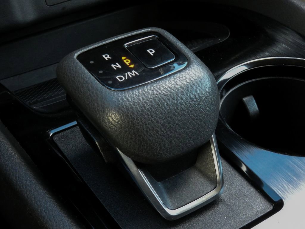 Used 2023 Nissan Rogue S AWD/4WD image 37